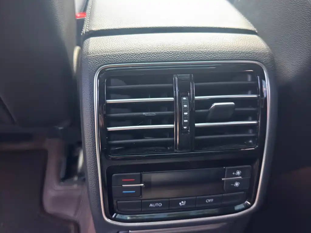 Volkswagen Magotan — миниатюра 10