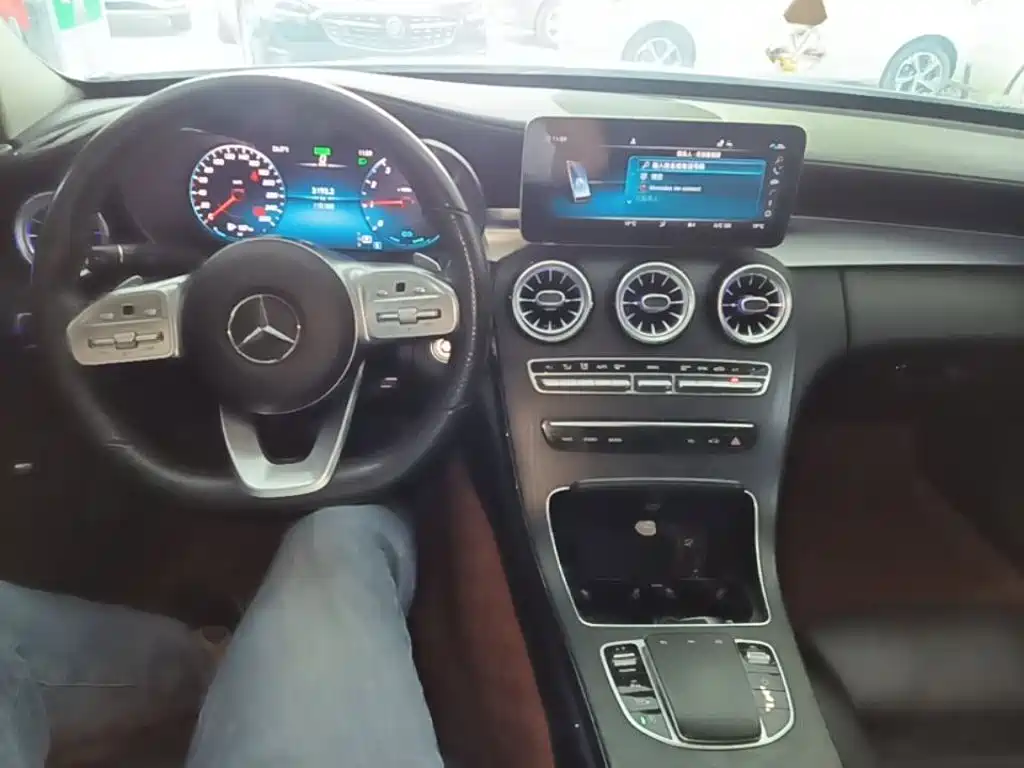Mercedes-Benz C-Class — миниатюра 10
