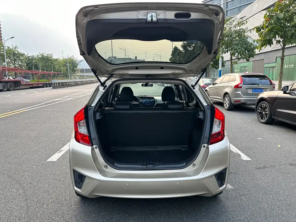 Honda Fit — миниатюра 13