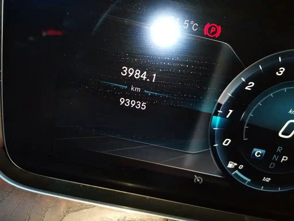 Mercedes-Benz E-Class — миниатюра 5