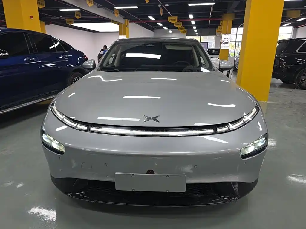 XPeng P7 — миниатюра 3