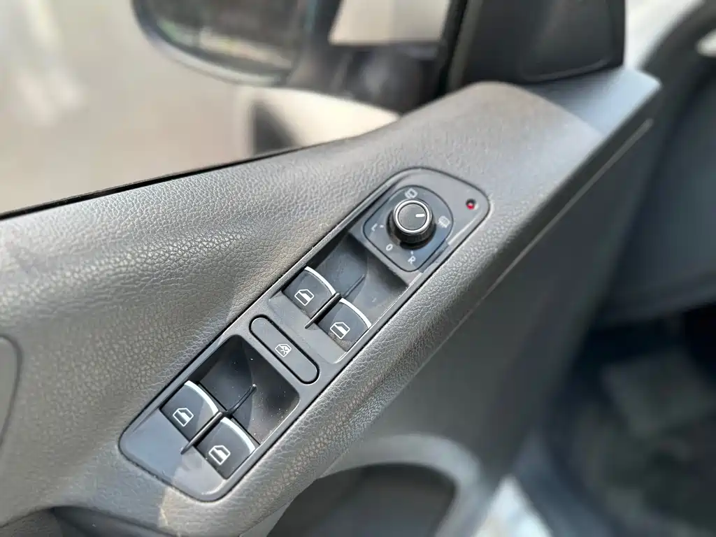 Volkswagen Tiguan — миниатюра 9