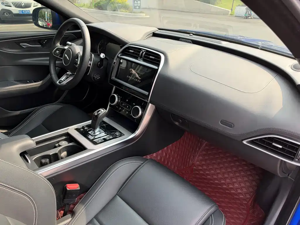 Jaguar XEL — миниатюра 21