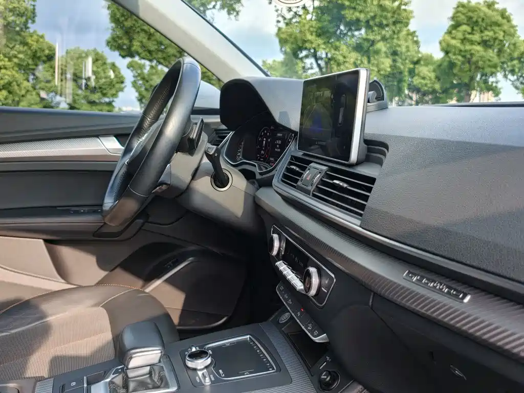 Audi Q5L — миниатюра 10