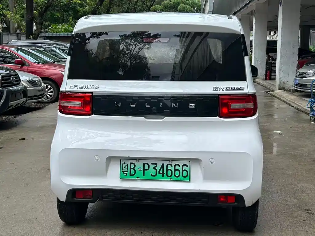 Wuling MINIEV — миниатюра 4