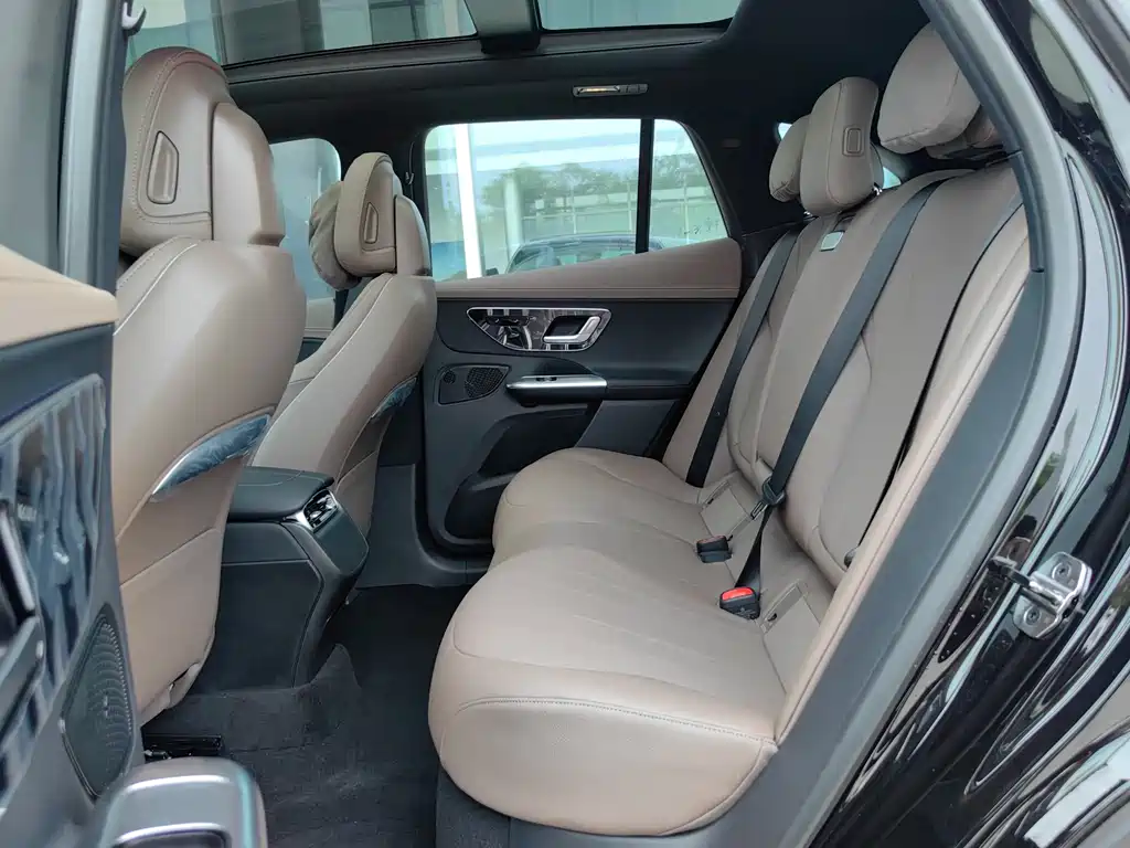 Mercedes-Benz EQE SUV — миниатюра 3
