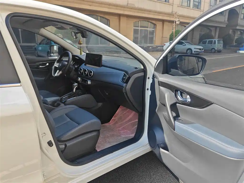 Nissan Qashqai — миниатюра 16