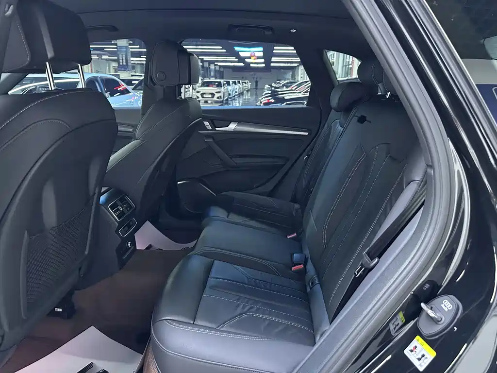 Audi Q5L — миниатюра 5