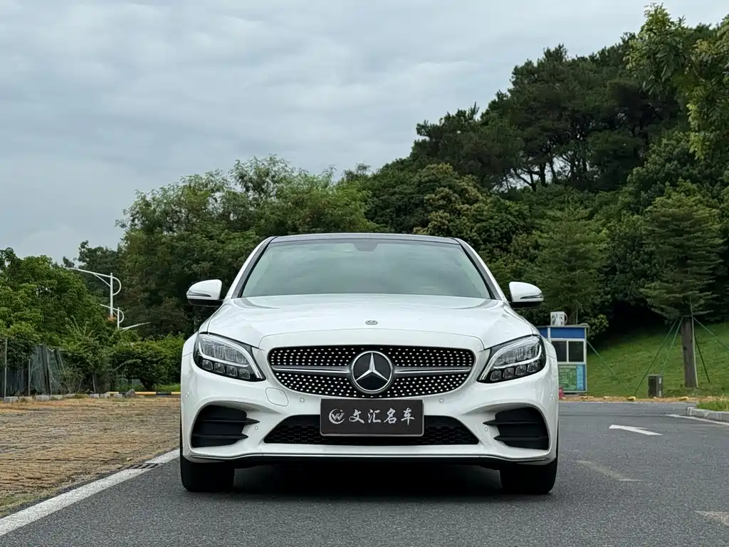 Mercedes-Benz C-Class — миниатюра 2