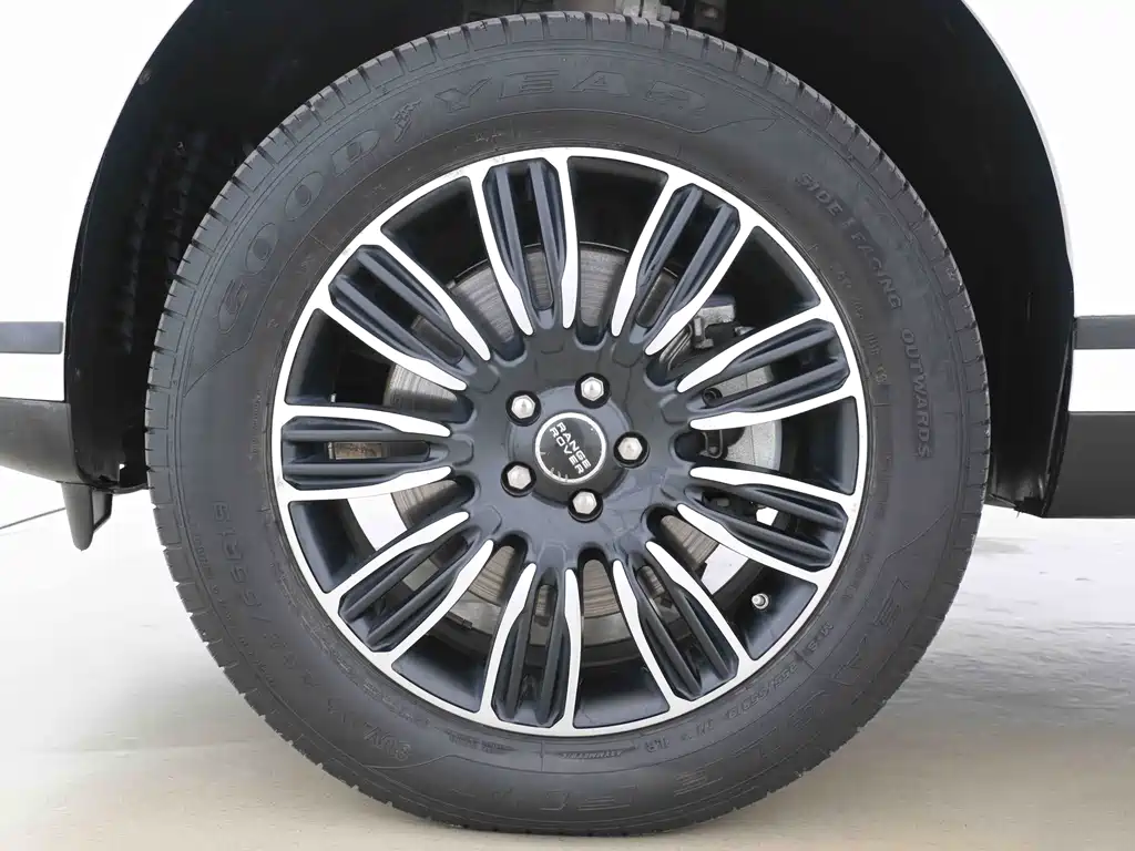 Land Rover Velar — миниатюра 16