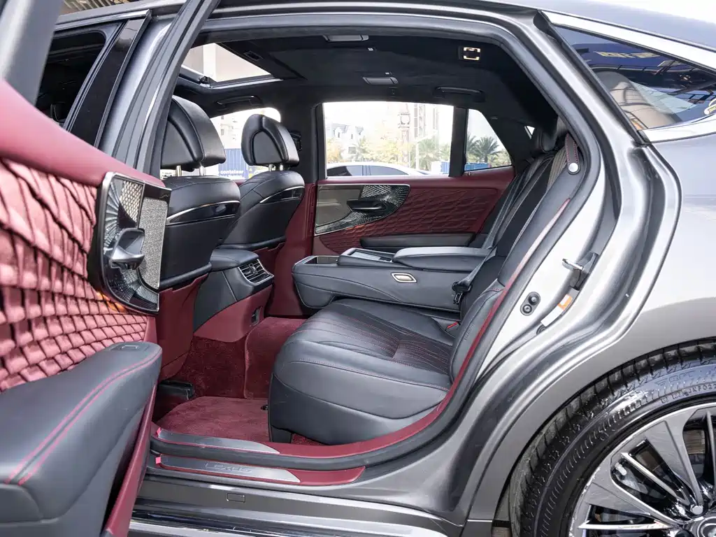 Lexus LS — миниатюра 10