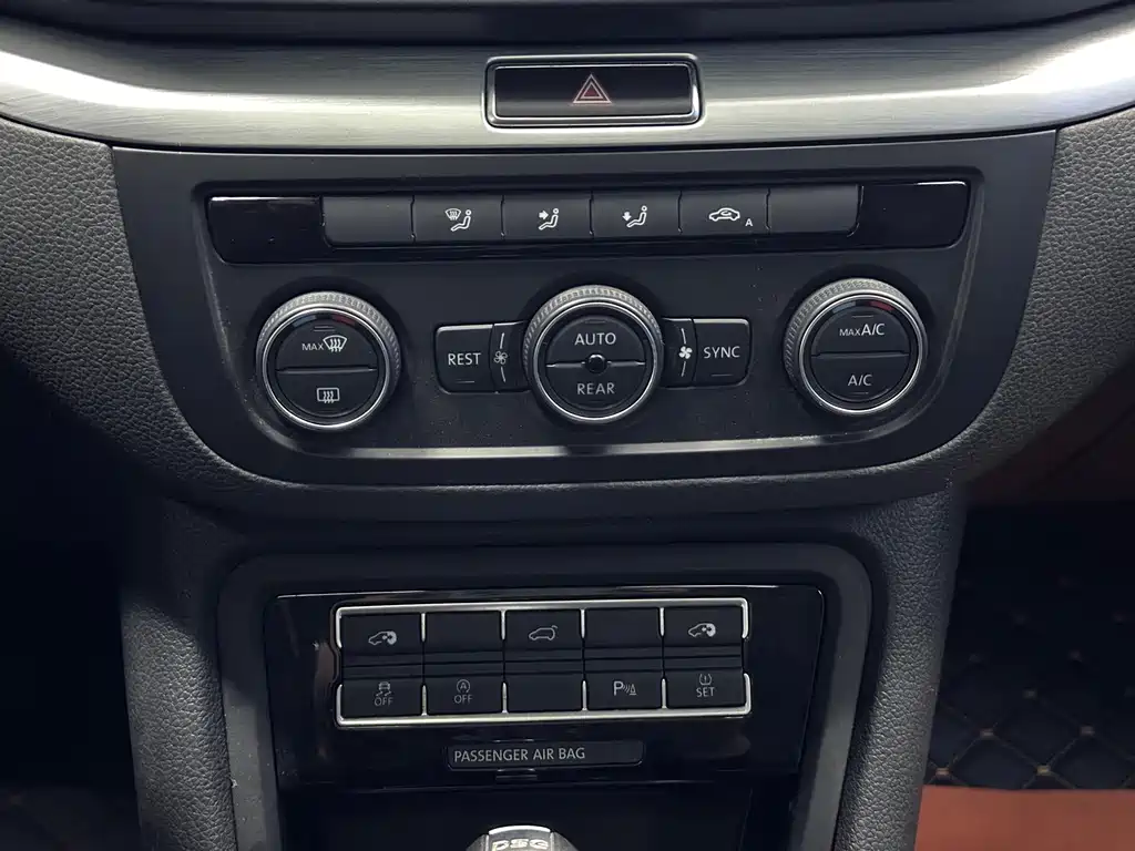 Volkswagen Sharan — миниатюра 12