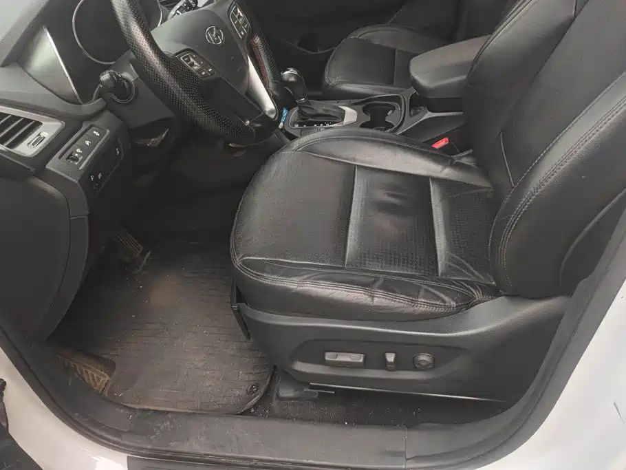 Hyundai Santa Fe — миниатюра 9