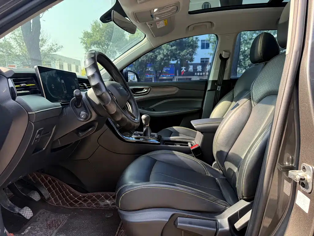 Roewe RX5 — миниатюра 10