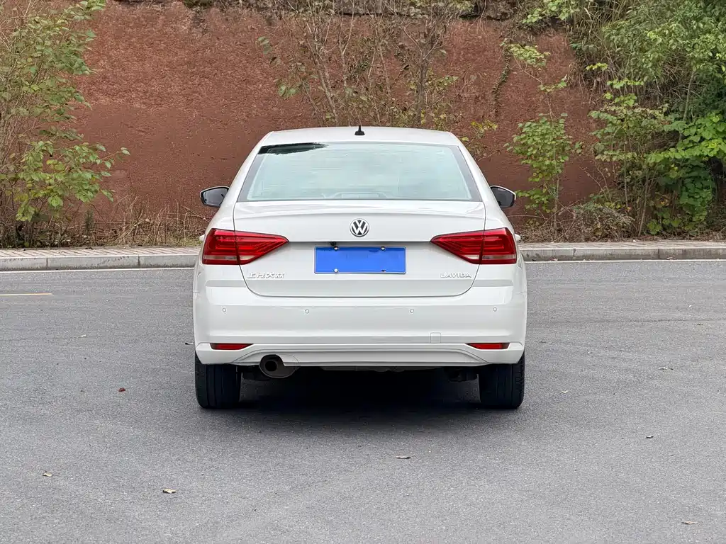 Volkswagen Lavida — миниатюра 8