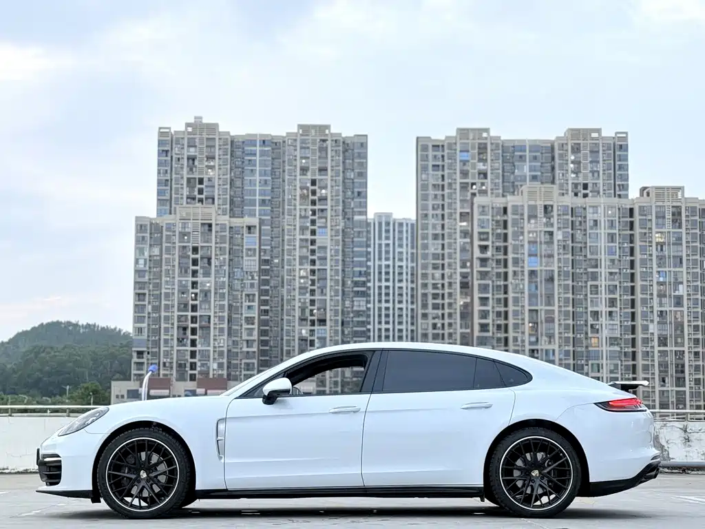 Porsche Panamera — миниатюра 13