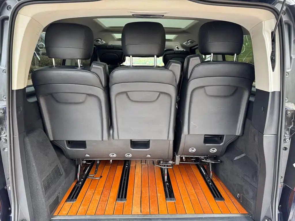 MERCEDES-BENZ V CLASS