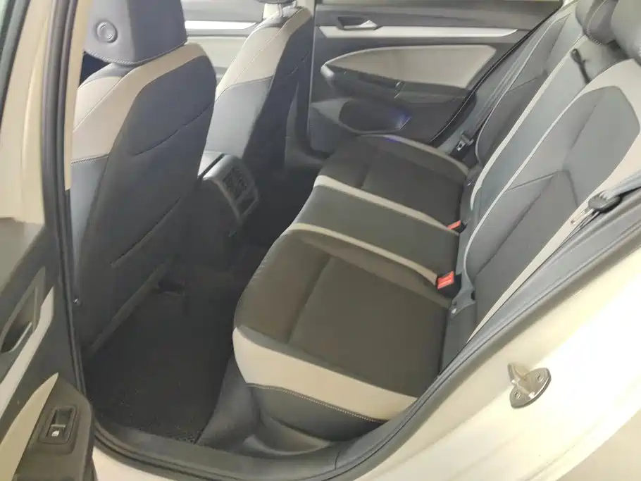 Volkswagen Golf — миниатюра 11