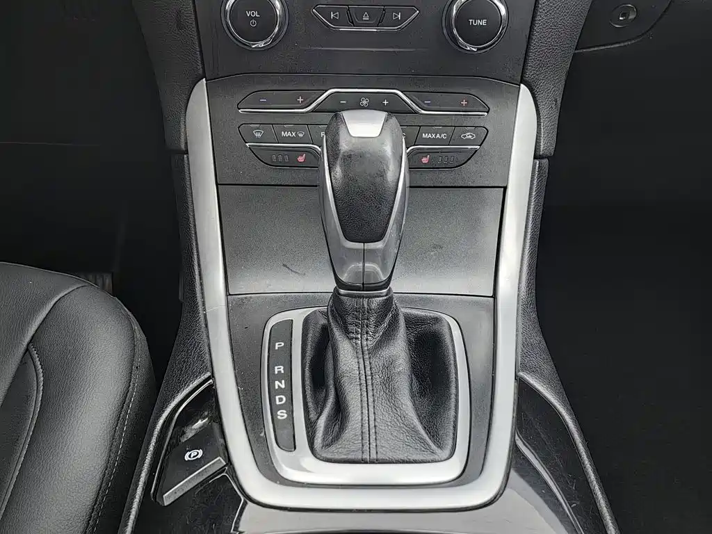Ford Edge — миниатюра 13