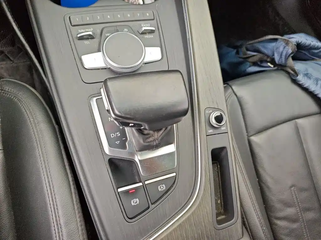Audi A4L — миниатюра 7