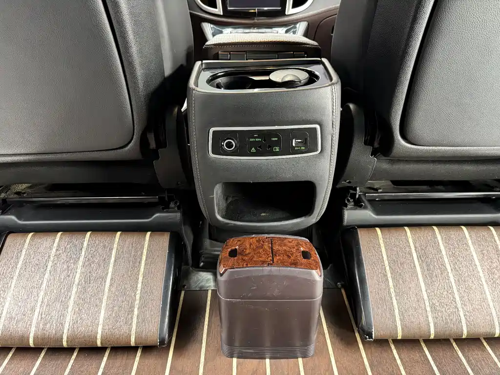 Mercedes-Benz Vito (Import) — миниатюра 9
