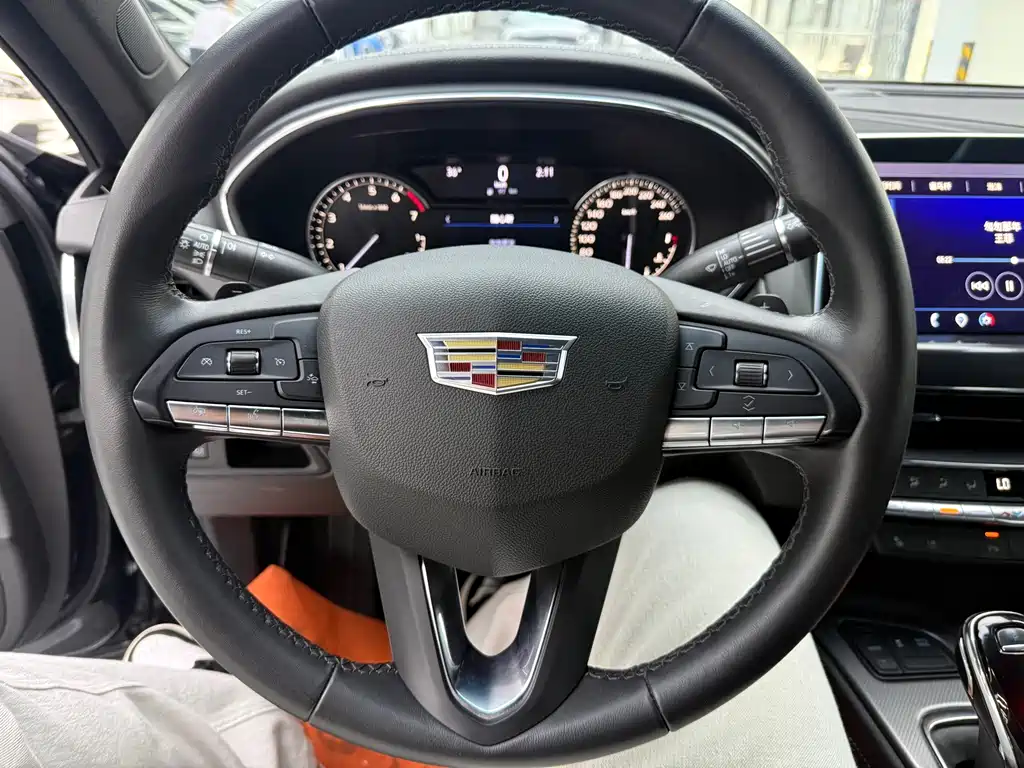 Cadillac CT5 — миниатюра 7