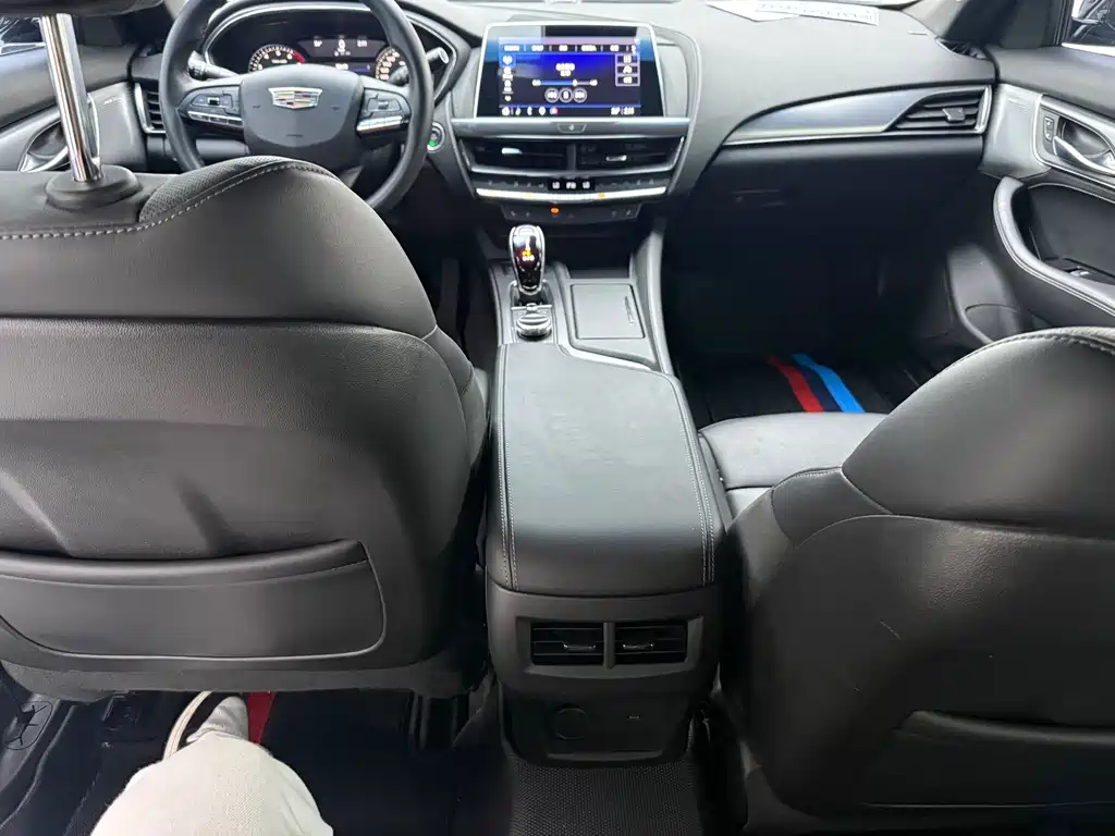 Cadillac CT5 — миниатюра 14