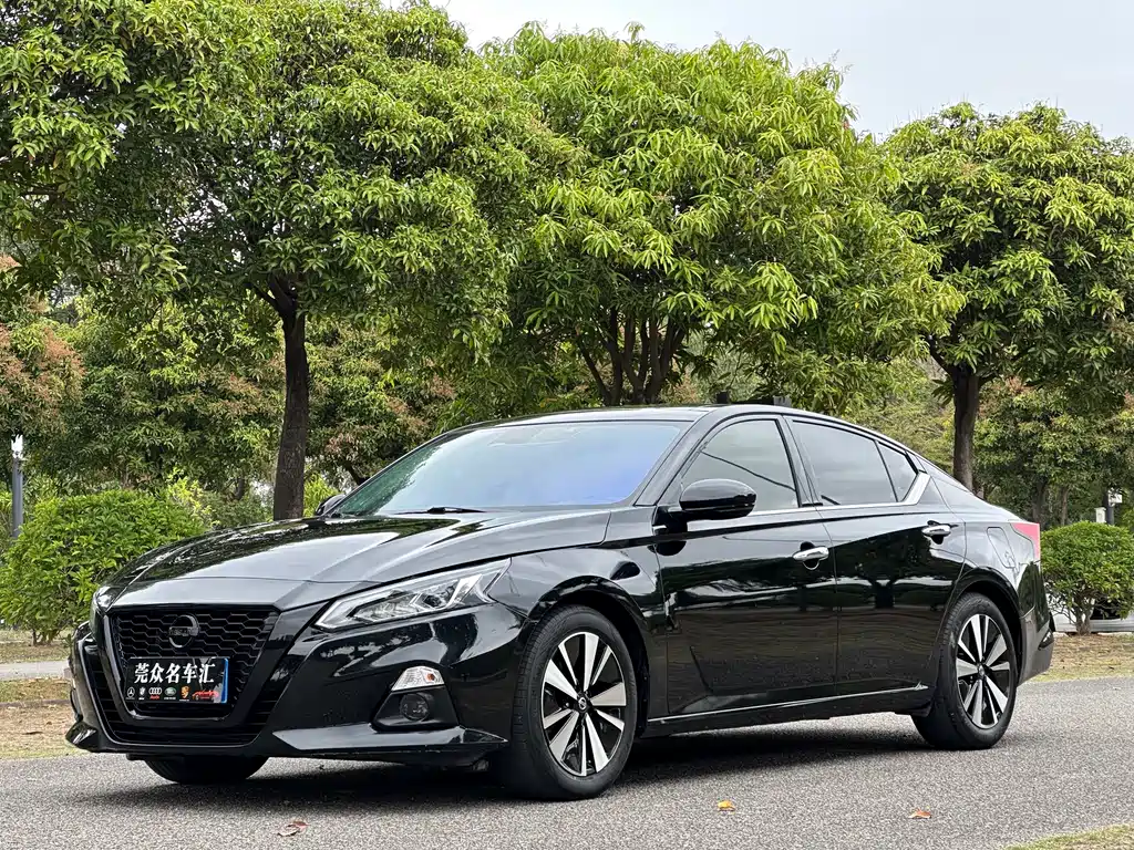 NISSAN TEANA
