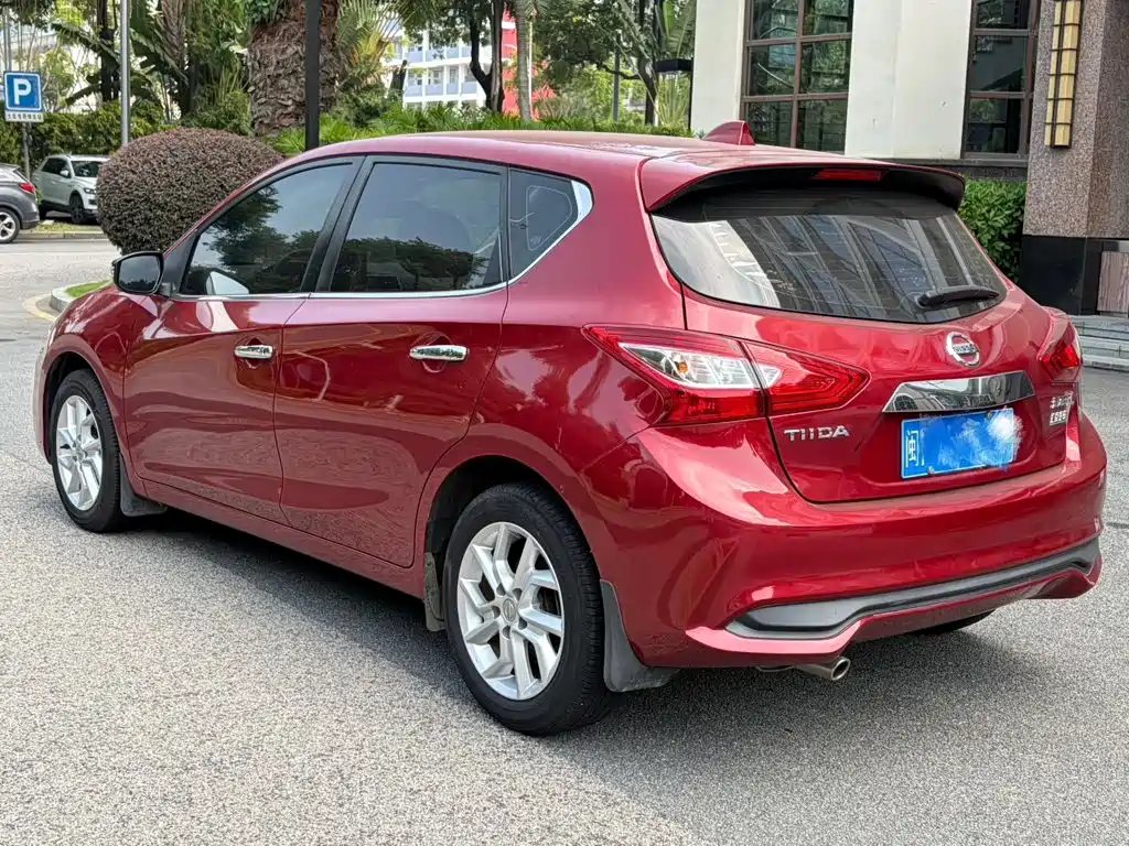 Nissan Tiida — миниатюра 6