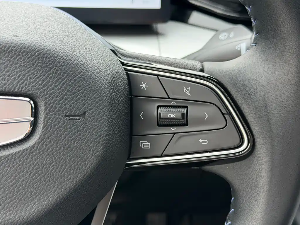 Geely Preface 2025 1.5TD