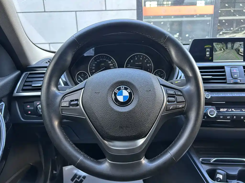 BMW 3 Series — миниатюра 15