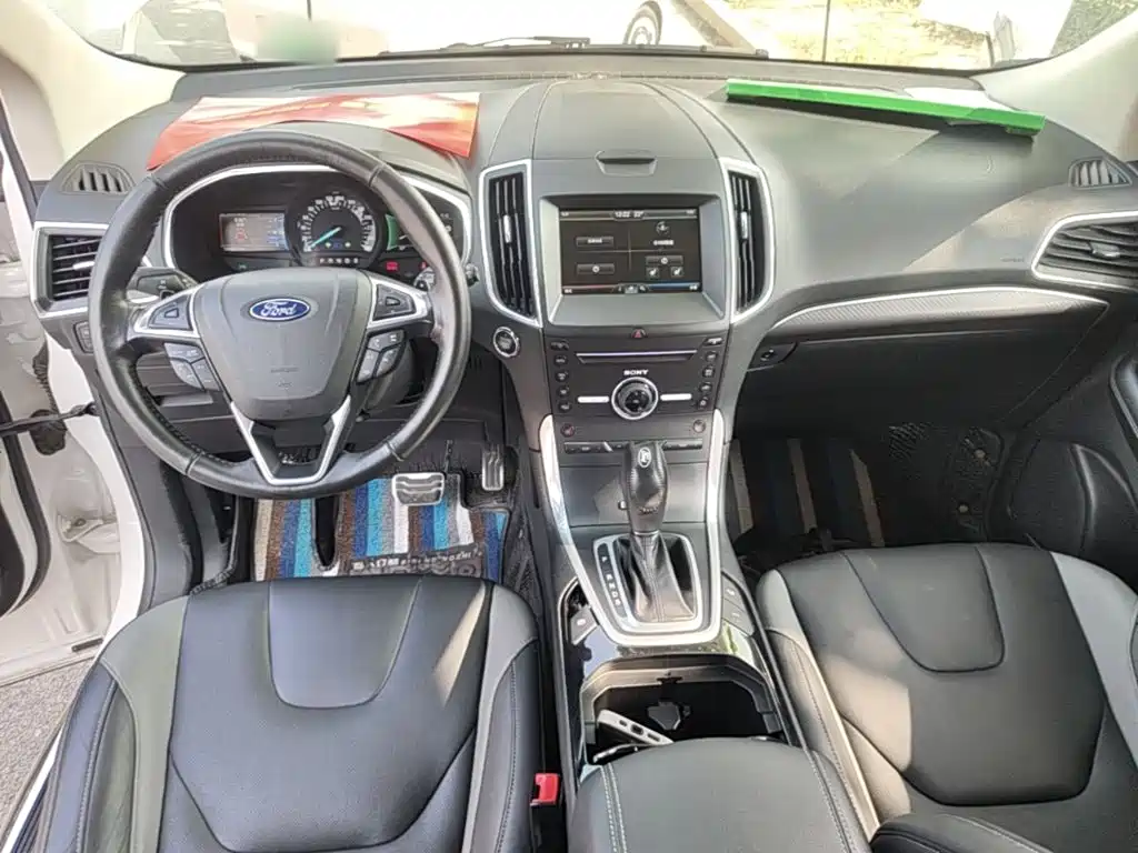 Ford Edge — миниатюра 10