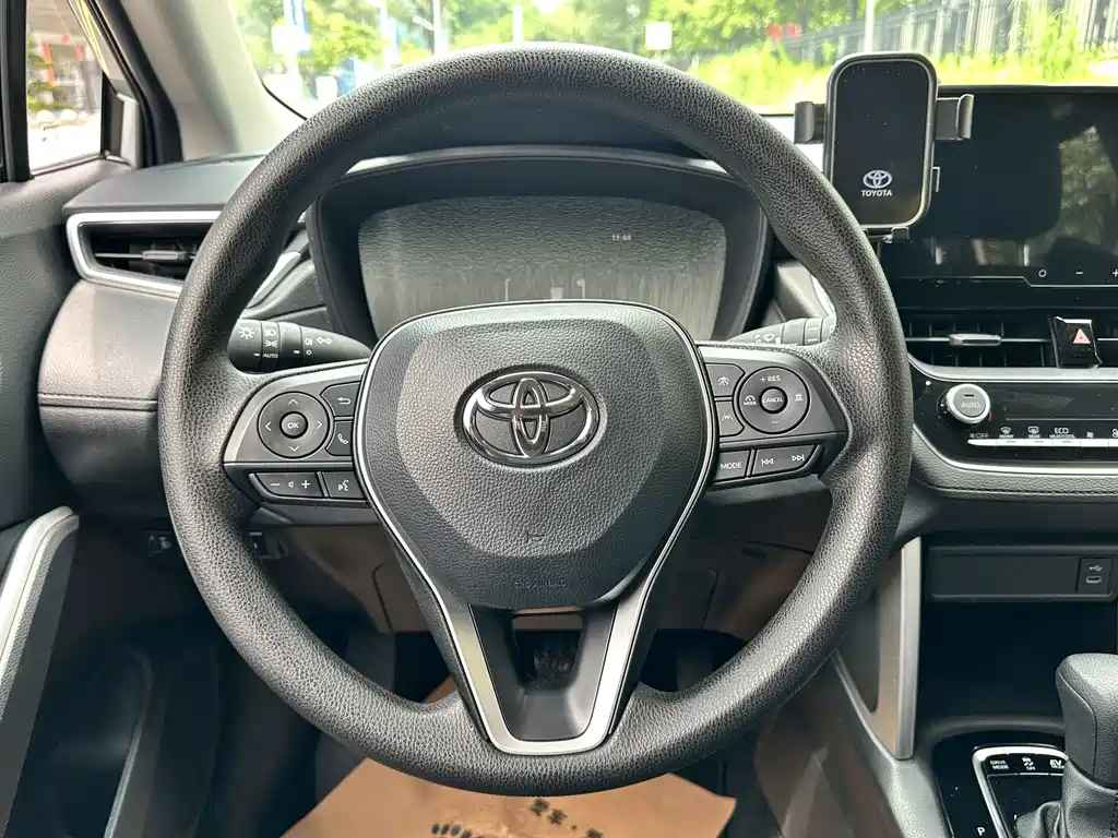 Toyota Frontlander — миниатюра 13