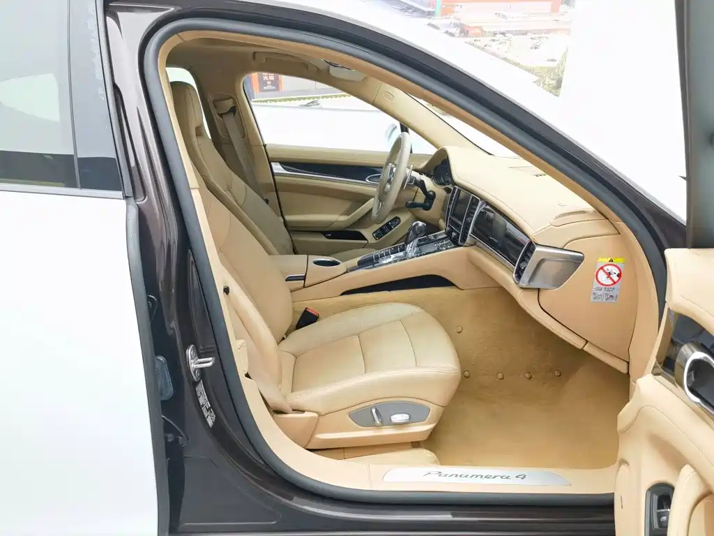 Porsche Panamera — миниатюра 23