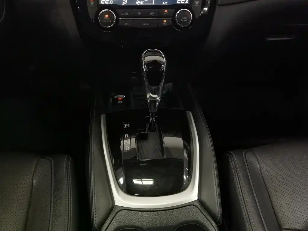 Nissan X-Trail — миниатюра 13