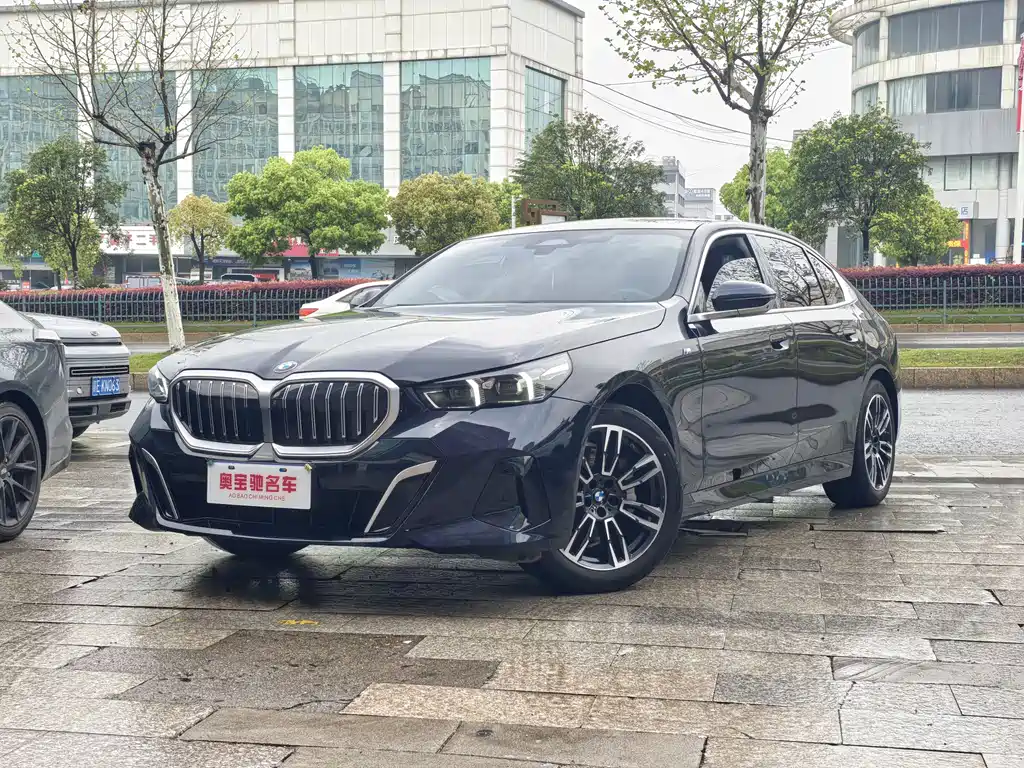 BMW 5 Series 2025