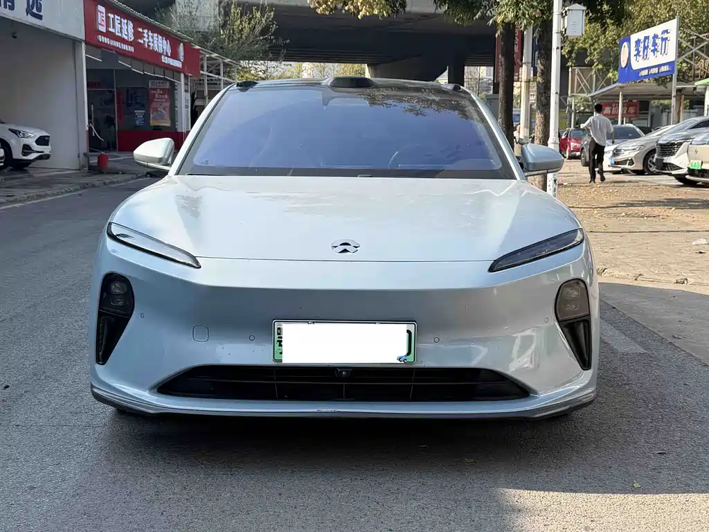 NIO ET5T — миниатюра 2