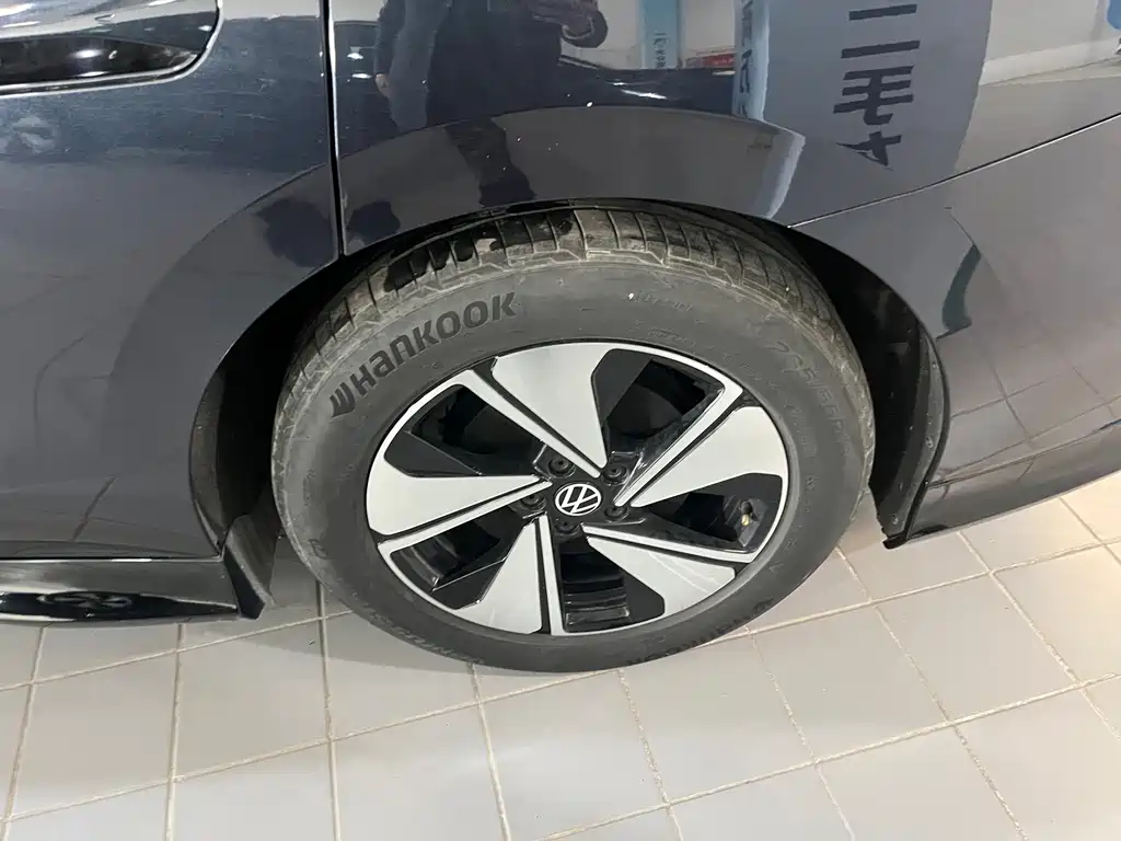 VOLKSWAGEN ID.7 VIZZION