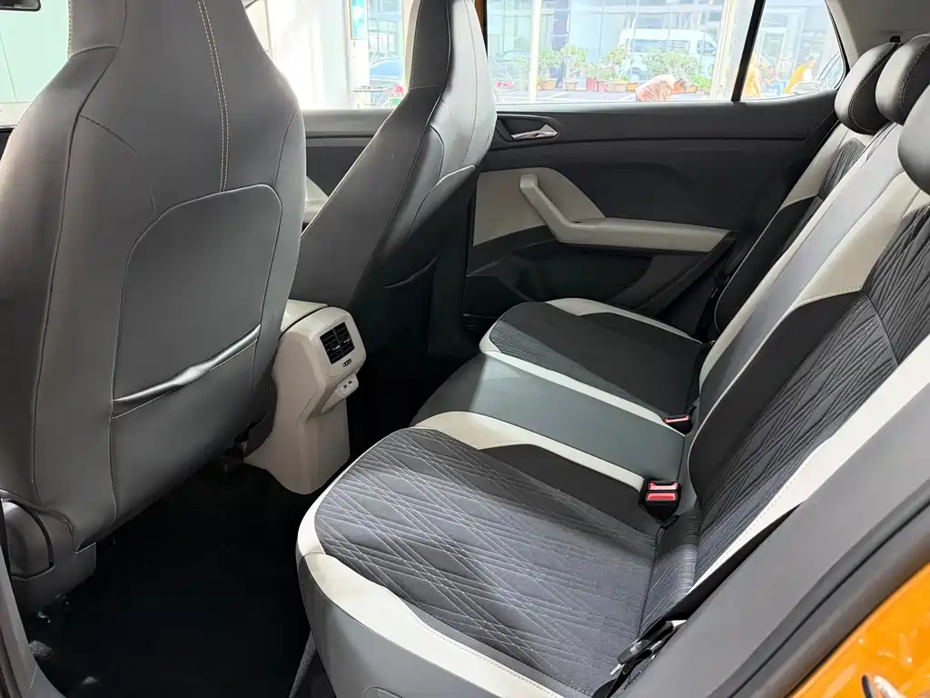 Volkswagen T-Cross — миниатюра 7