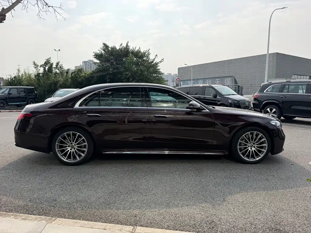Mercedes-Benz S-Class — миниатюра 23