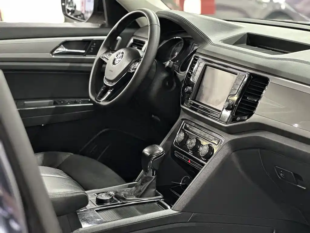 Volkswagen Teramont — миниатюра 10
