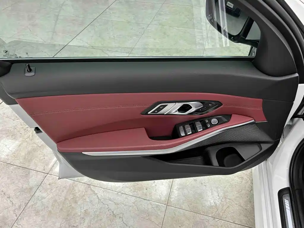 BMW 3 Series — миниатюра 11