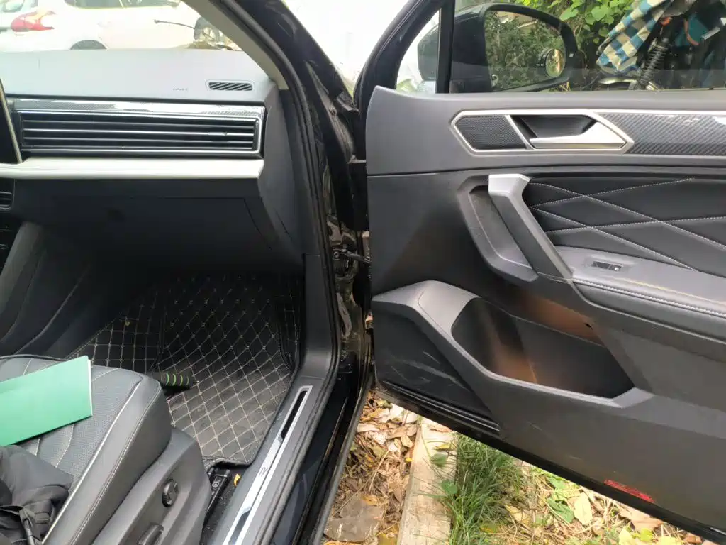 Volkswagen Tiguan L — миниатюра 19