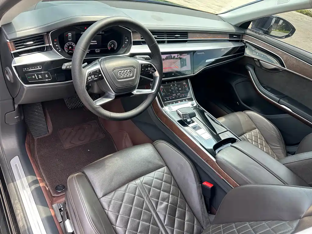 Audi A8 — миниатюра 5