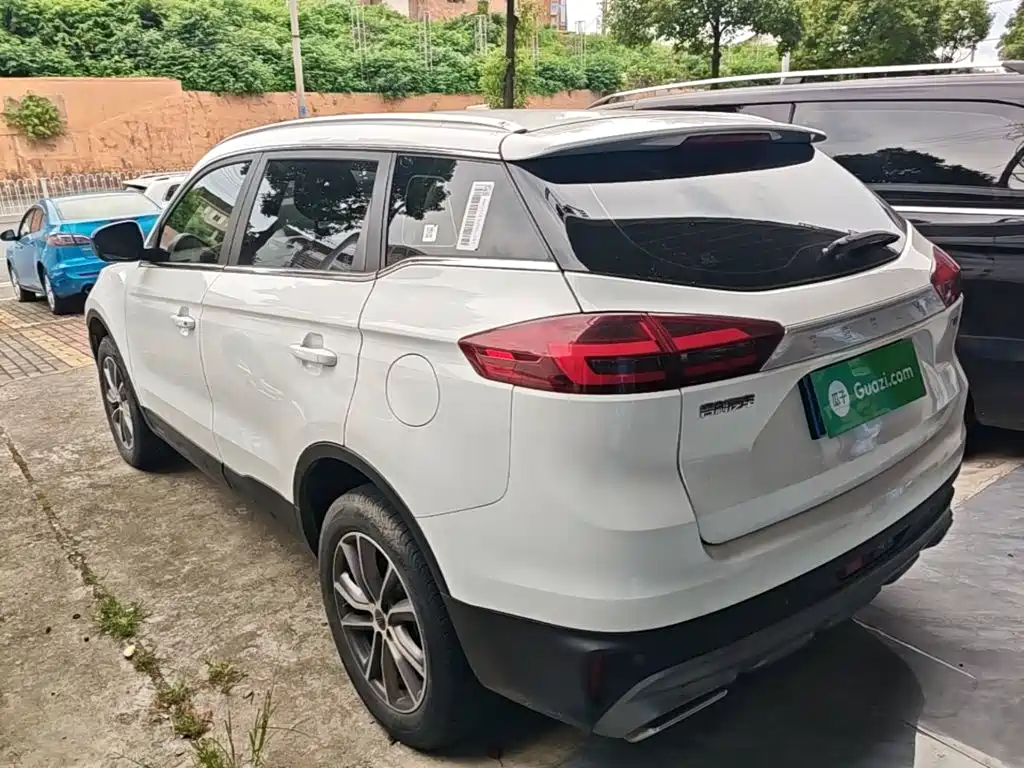Geely Boyue — миниатюра 5