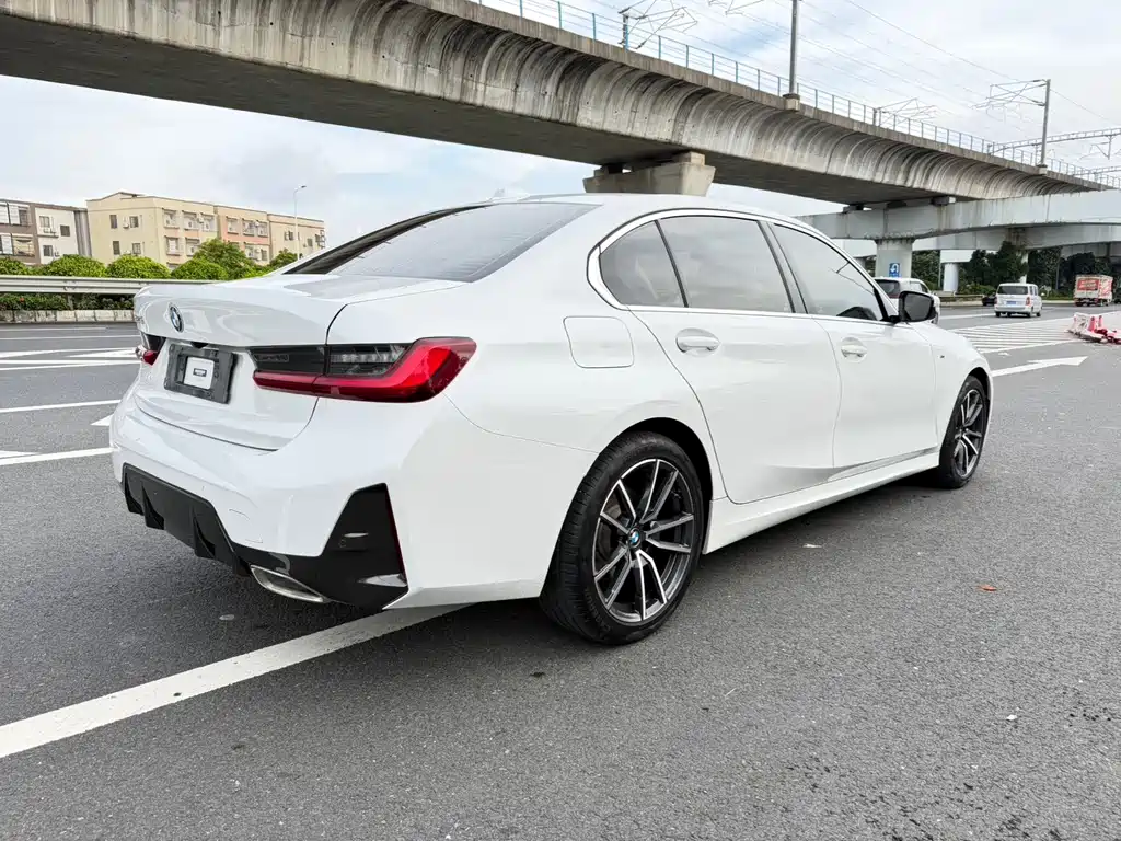 BMW 3 Series — миниатюра 4