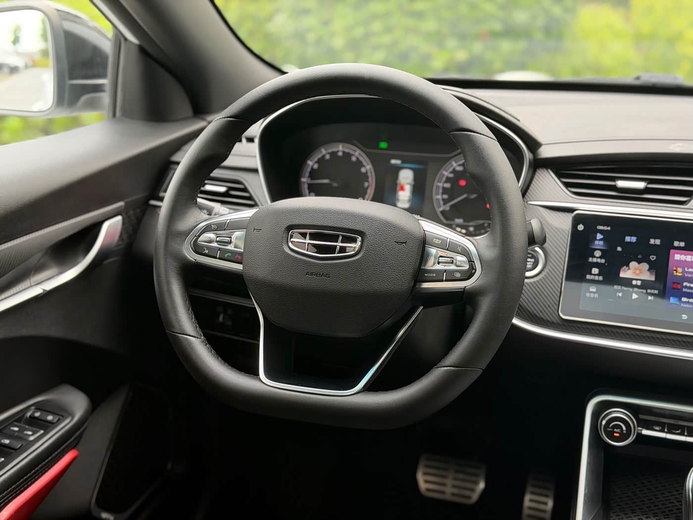 Geely Binrui 1.4 л 2021 г. Белый, пробег 40000 км