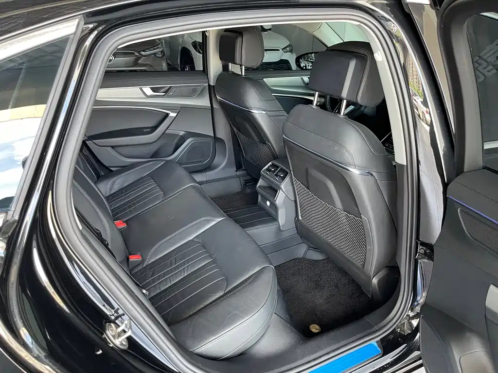 Audi A6L — миниатюра 21