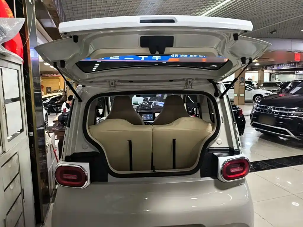 Wuling MINIEV — миниатюра 19