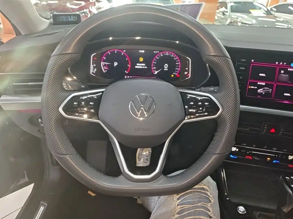 Volkswagen Passat — миниатюра 11